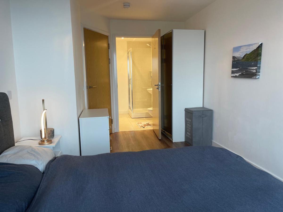 Luxury 2 Bedroom En-Suite Apartment Balcony Views Manchester Extérieur photo